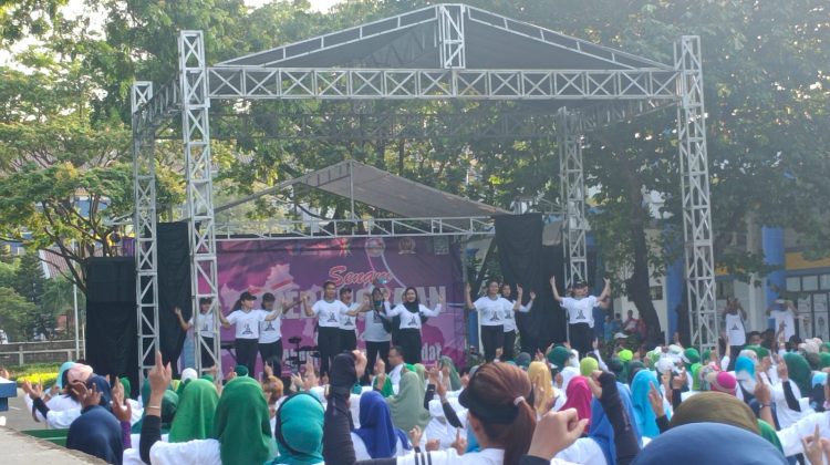 2.500 Orang Ikuti Senam Kebangsaan di Stadion Benteng
