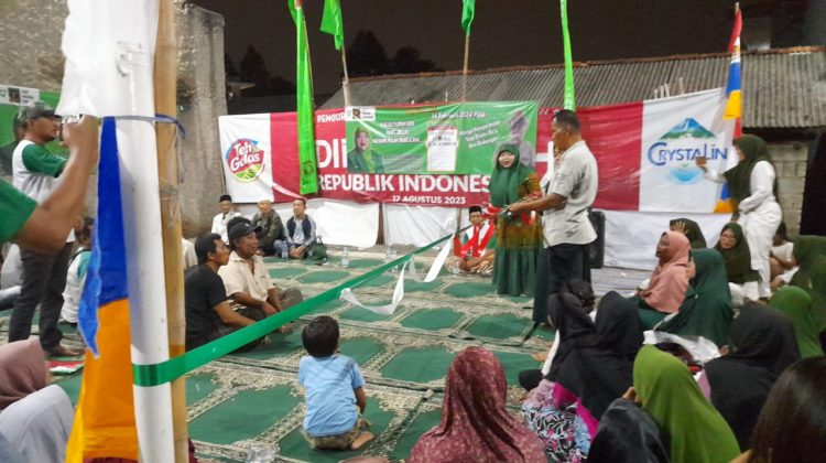 Caleg Dapil 1 Yati Rohayati Resmikan Lapangan Bulu Tangkis di Kelapa Indah
