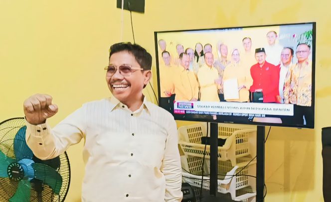 
Bakal calon walikota Tangerang Sachrudin di rumah pemenangannya. (Foto: Ist)