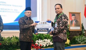 Wakil Presiden Ma'ruf Amin dan PJ Walikota Tangerang Dr Nurdin dalam serah terima Insentif Fiskal 6.7 miliar (Foto : Angger / tangerangpedia.com)