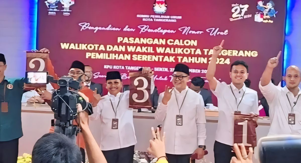 Tiga Pasangan Calon Walikota dan Wakil Walikota Tangerang Pada Saat Pengambilan dan Penetapan Nomor Urut di KPU Kota Tangerang