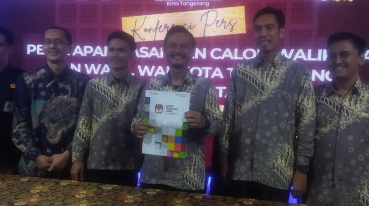 Sah, Tiga Bakal Calon Walikota dan Wakil Walikota Tangerang Ditetapkan