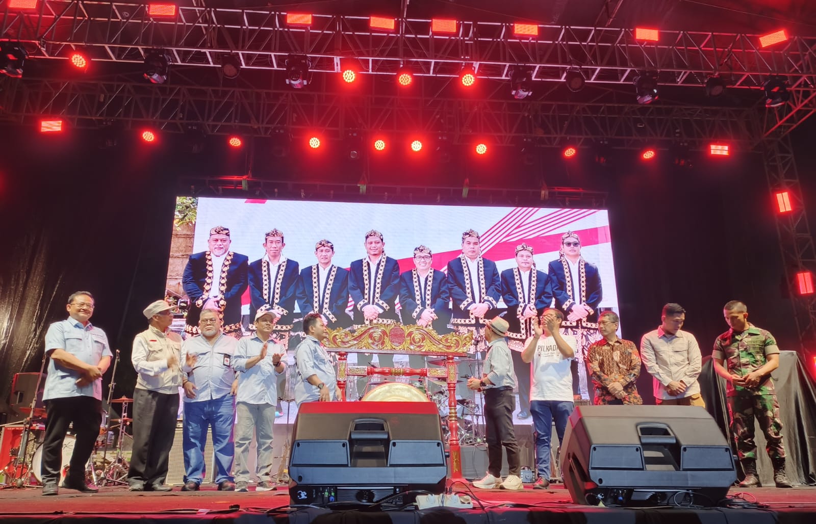 KPU Banten Gelar Konser Musik Sosialisasi Pilkada Serentak 2024 di Alun Alun Ahmad Yani Tangerang