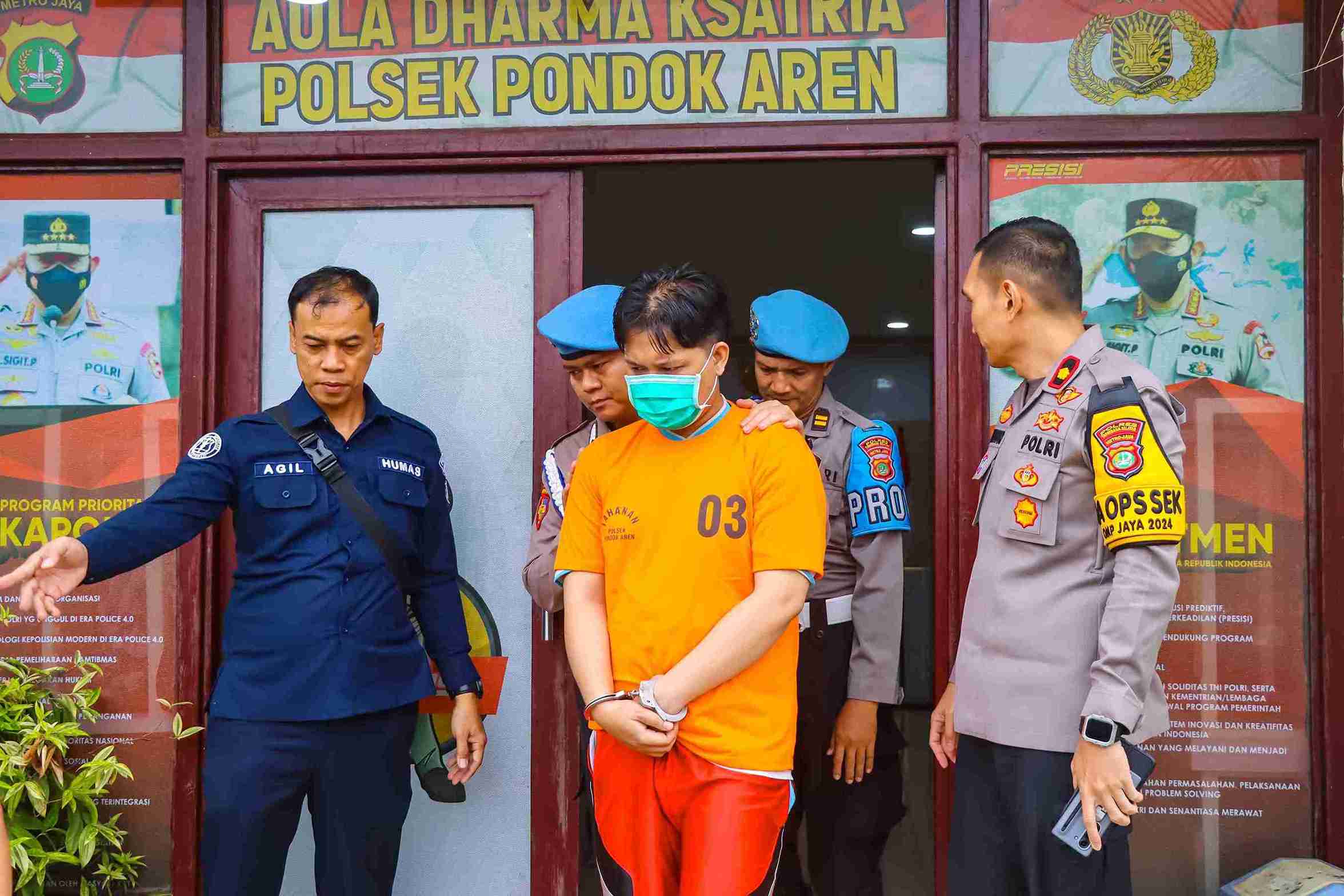 Tersangka DDR di Polsek Pondok Aren (foto :ist)