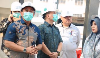 Komisi IV DPRD Kota Tangerang saat peninjauan proyek revitalisasi Pasar Anyar. (Foto: Ist)