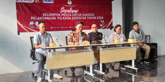 Acara sosialisasi kelompok media untuk suksesi pelaksanaan Pilkada Serentak Tahun 2024 (foto : Rendi Saputra tangerangpedia.com )