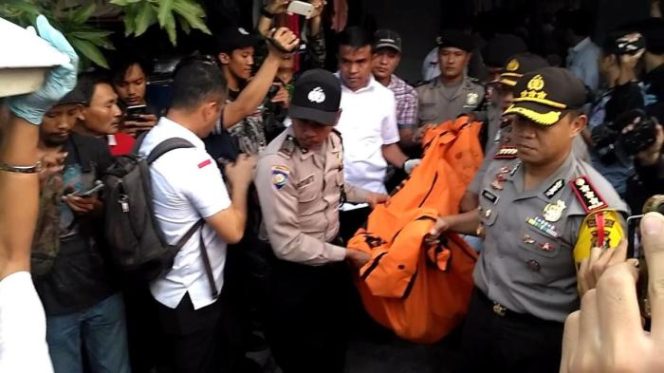 
					Fakta-fakta kematian tragis satu keluarga di Tangsel akibat pinjol