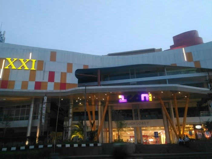 Mall di Tangerang dengan bioskop XXI dan fasilitas lengkap