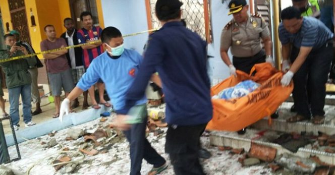 
					Kronologi Penemuan Keluarga Meninggal di Tangsel Akibat Pinjol