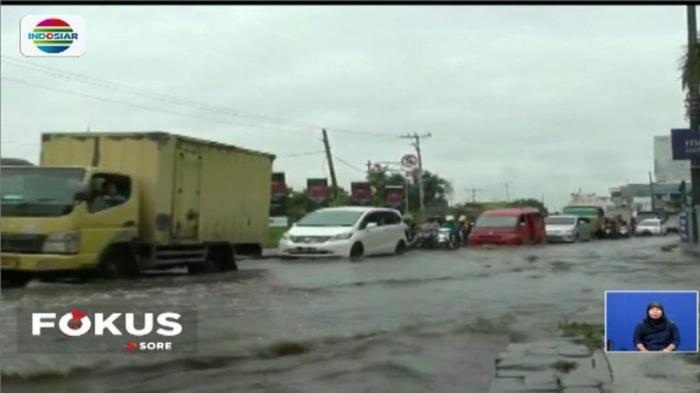 Banjir tol tangerang ke jakarta