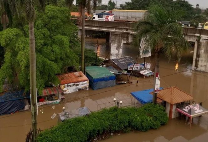 
					Banjir Curug Tangerang Ancaman dan Penanggulangannya