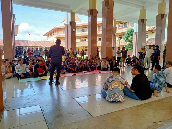 
					THL Kota Tangerang yang Tak Lolos PPPK Lakukan Audiensi dengan Pimpinan DPRD