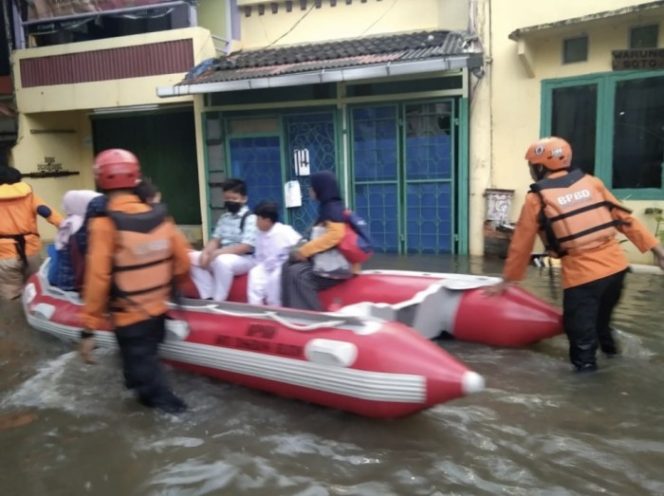 
					Banjir di Sukamulya Tangerang Ancaman dan Penanggulangan