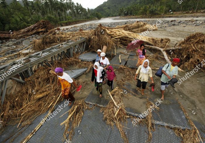 Banjir jembatan kalibaru tangerang