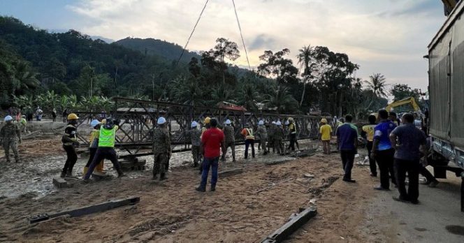 
					Banjir Jembatan Kalibaru Tangerang Analisis dan Solusi