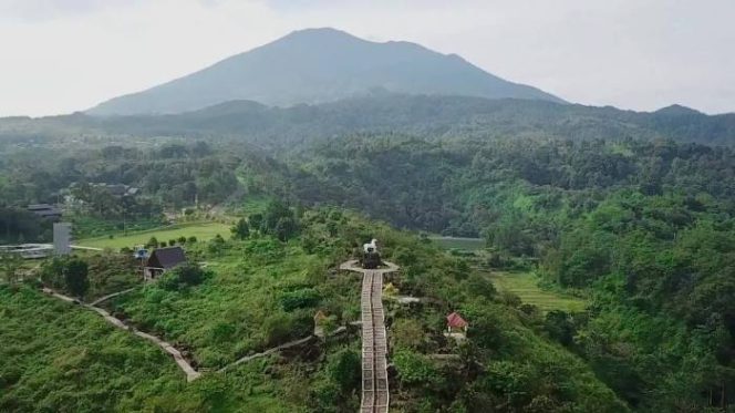 
					Jelajah Wisata Kuningan Jawa Barat