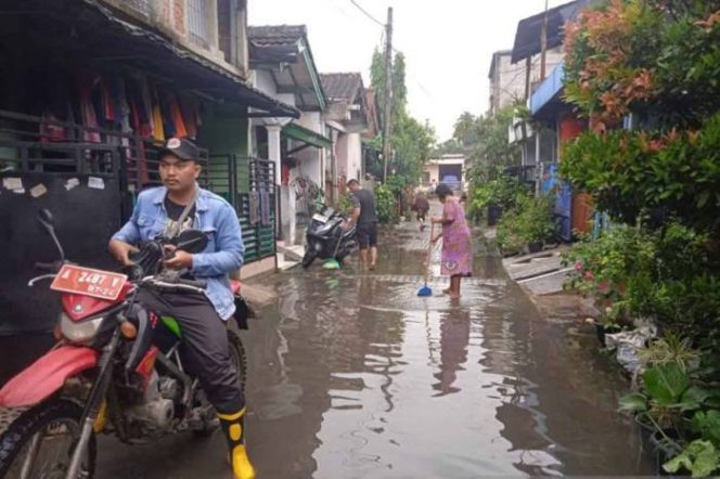 
					Banjir di Perumahan Permata Tangerang