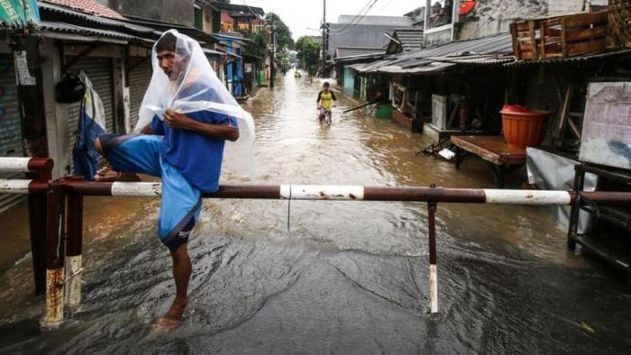 Jakarta floods rainfall surroundings than