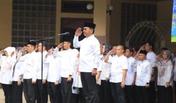 Wali Kota Tangerang, Sachrudin, memimpin apel pegawai Pemerintah Kota Tangerang (foto: ist)