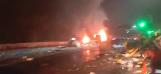 
					Breaking News, Sejumlah Kedaraan Terlibat Lakalantas di Gerbang Tol Ciawi