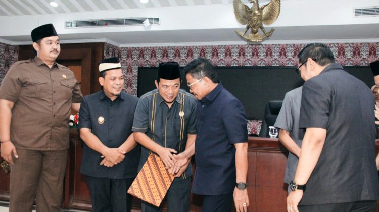 Sachrudin - Maryono bersama DPRD Kota Tangerang dan Pj Walikota (foto :ist)