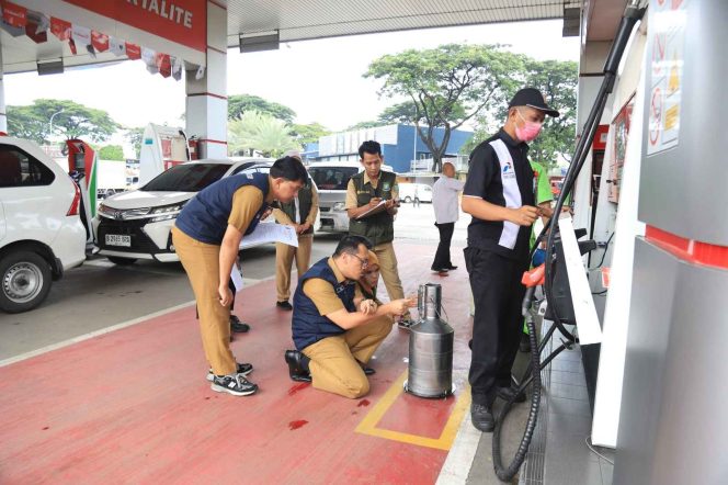Pemkot Tangerang Lakukan Uji Tera Perketat Pengawasan SPBU Pada Takaran BBM (foto: ist)