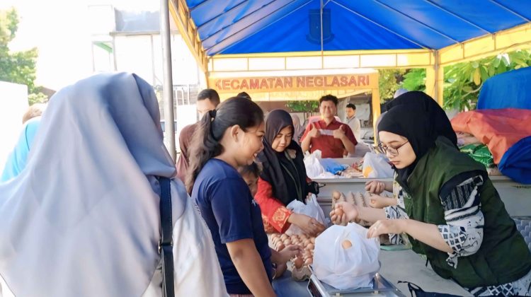 Gampang Sembako Murah yang diselenggarakan di Gor Neglasari Kota Tangerang (foto: tangerangpedia.com)