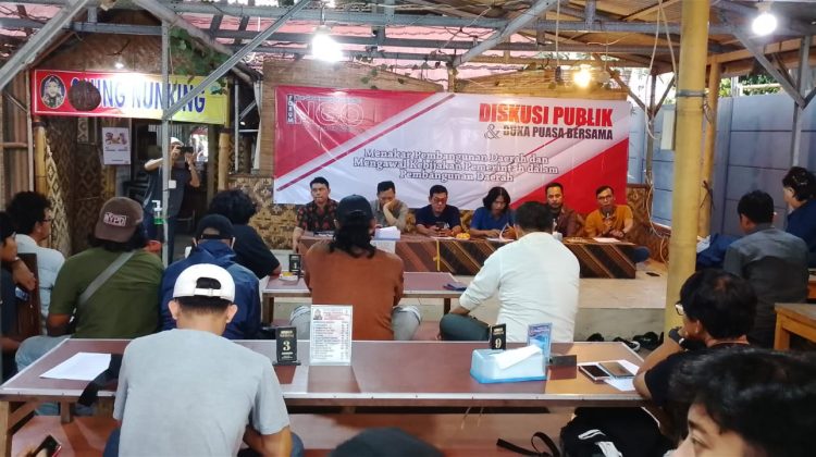Forum NGO (Non Government Organization) Tangerang Raya menggelar diskusi publik dengan bertemakan 'Menakar Pembangunan Daerah dan Mengawal Kebijakan Pemerintah dalam Pembangunan Daerah'
