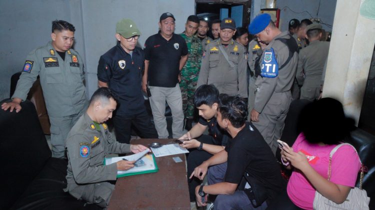 Dua Hari Jelang Lebaran 16 Pelaku Prostitusi dan Ratuan Miras Diamankan Satpol PP Tangsel