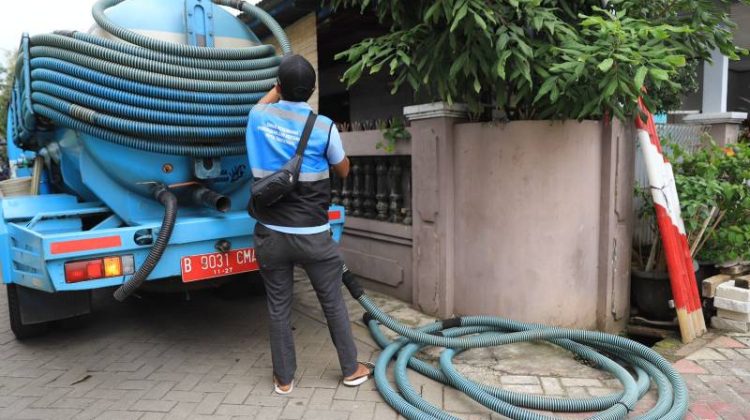 Mobil Layanan Sedot Kakus Resmi Disperkimtan Tangerang (foto: ist)