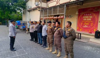 70 Personel Pol PP Amankan Waisak 2025 di 11 Vihara (foto:awi)