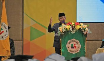 Wali Kota Tangerang, H. Sachrudin Kelulusan Universitas Raharja pada Acara (Foto: Ist)
