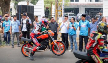 Gubernur Banten Andra Soni Pada Peresmian Road Race Piala Gubernur Banten Daytona UDRM Independent Cup 2025 (foto: IG @adipimpro.dokpim)