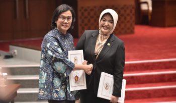 Annisa Mahesa Anggota DPR RI dari Daerah Pemilihan Banten II Bersama Menteri Keuangan Sri Mulyani (foto:ist)