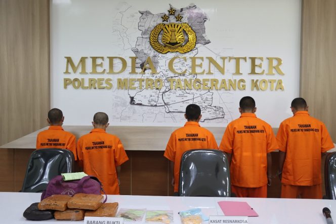 
					Kasus Penyalahgunaan Narkoba Terungkap di Cipondoh, 2 Pelaku dan Ganja 4,8 Kg Diamankan Polisi