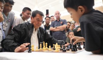 Bupati Tangerang, Moch Maesyal Rasyid dalam Kejuaraan Catur Bupati Tangerang Cup 2025 di GSG Tigaraksa (foto:ist)