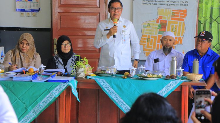 Wakil Wali Kota Tangerang H. Maryono Hasan saat menghadiri program Program Kampung Iklim (ProKlim) Lestari (foto:ist)