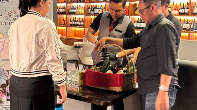 Wine Palace Gelar Even World Cucumber Day,Ubah Mentimun Jadi Minuman Premium