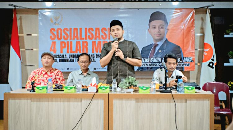Habib Idrus Salim Aljufrie Anggota DPR RI Komisi XII, Arief Wibowo Wakil Ketua DPRD Kota Tangerang, Dr. Irfan Aulia, dalam Sosialisasi 4 Pilar MPR RI (foto:ist)