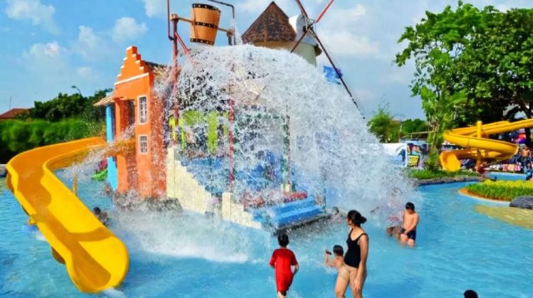 12 Kolam Renang Tangerang, Ideal untuk Keluarga