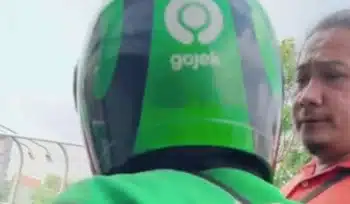 Tangkapan Layar Opang VS Ojol yang Viral di Pondok Ranji (foto:ist)