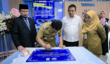 Penandatanganan Presmian Cathlab RSUD Kota Tangerang oleh Wali Kota H. Sachrudin (foto: ist)