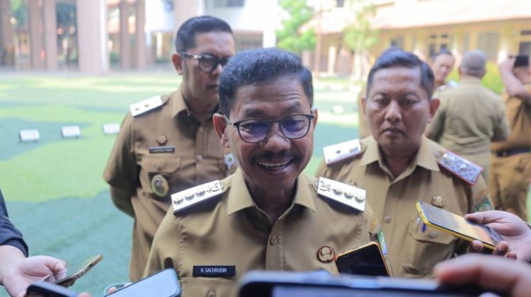 Wali Kota Tangerang Sachrudin saat di minta Keterangan Tentang Tunjangan DPRD (foto: ist)