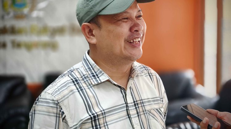 Wakil Ketua DPRD Kota Tangerang, Turidi Susanto saat di wawancara tentang Persorsi Kota Tangerang (foto:tangerangpedia)