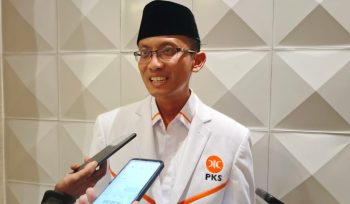 Wakil Ketua DPRD Kota Tangerang, Arief Wibowo saat menanggapi Serapan Anggaran Pemkot Tangerang (foto:Zie)