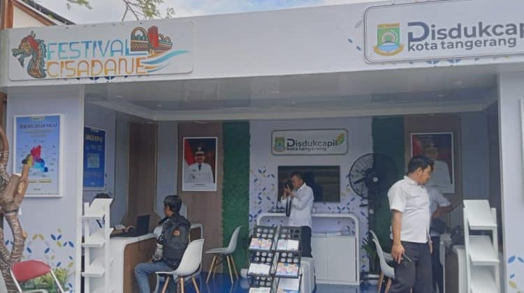 Layanan Dukcapil Nyaba di area Cisadane (foto:ist)