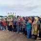 Walikota Tangerang, Sachrudin, saat meninjau panen bawang dan melon di RT.005/RW.004, Batusari, Kecamatan Batuceper (foto: ist)