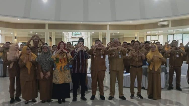 Bimbingan Teknis Admin TU ( Arsip ) Srikandi Kelurahan Tahun 2025 (foto:ist)