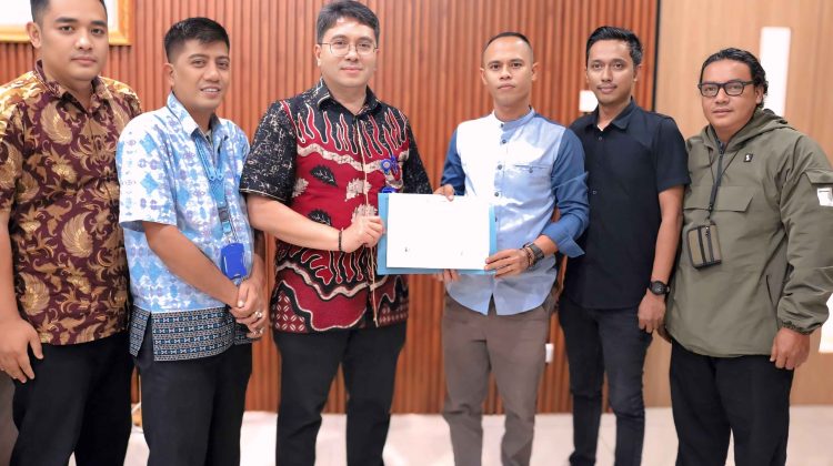 Perumda Tirta Benteng dan FWKT dalam penandatanganan nota kesepahaman (foto: Tangerangpedia)