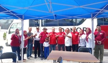 Palang Merah Indonesia (PMI) Kecamatan Pinang melaksanakan donor darah bersama Wakil Wali Kota Tangerang (foto:ist)